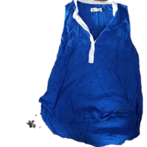 Holister shirt size small